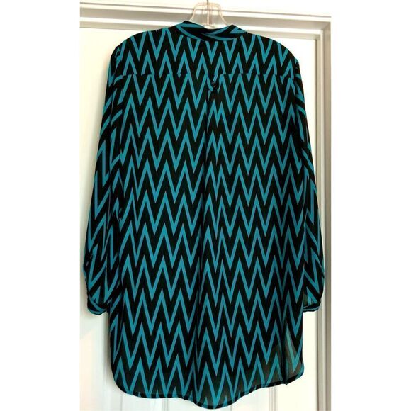 TACERA - NWOT 🎉HPx2🎉 L Sz L Tunic-Length 3/4-Button Chevron Blouse/Black & Teal - Picture 13 of 13